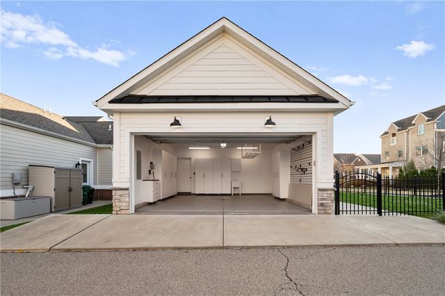 17 Carolina Ave, Oakmont, PA 15139