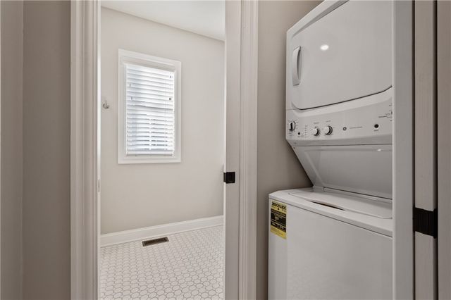 17 Carolina Ave, Oakmont, PA 15139