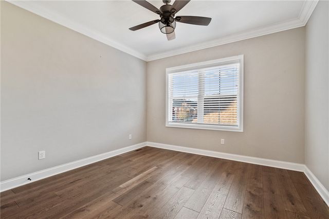 17 Carolina Ave, Oakmont, PA 15139