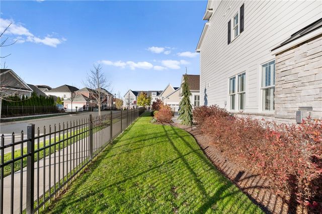 17 Carolina Ave, Oakmont, PA 15139