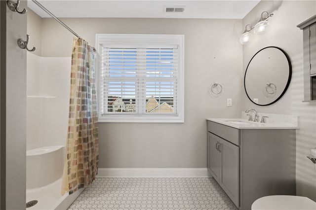 17 Carolina Ave, Oakmont, PA 15139