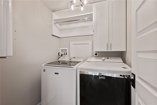 17 Carolina Ave, Oakmont, PA 15139