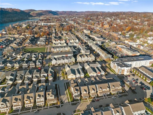 17 Carolina Ave, Oakmont, PA 15139