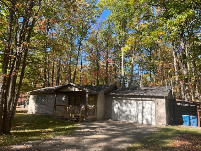 804 Ridgedale Drive, Roscommon, MI 48653