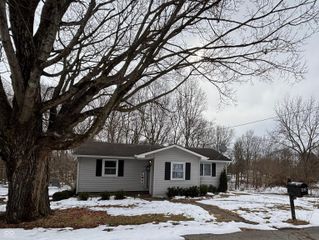 1181 W Van Buren Street, Alexandria, IN 46001