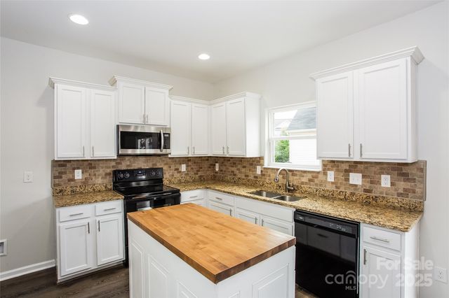 12103 Brittondale Lane, Charlotte, NC 28215