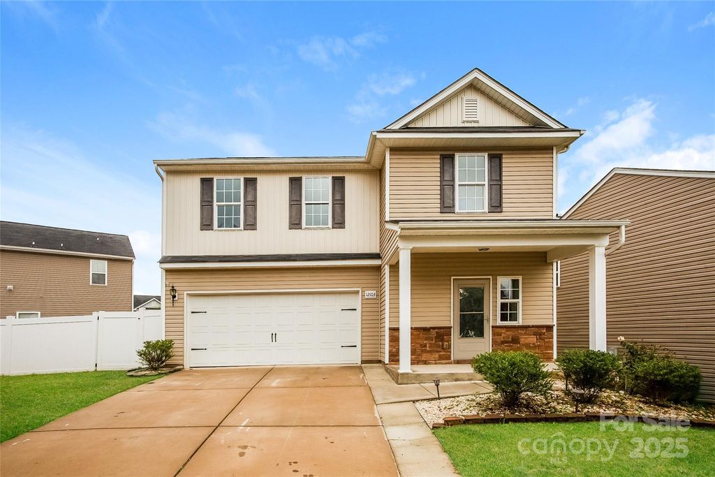 12103 Brittondale Lane, Charlotte, NC 28215