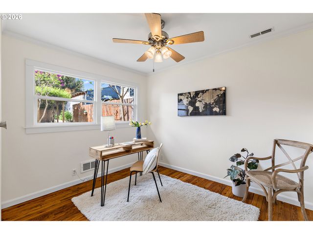 8116 N HARTMAN St, Portland, OR 97203