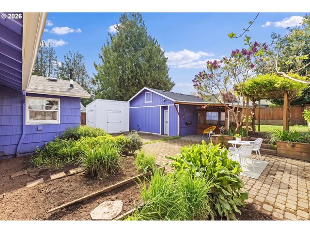 8116 N HARTMAN St, Portland, OR 97203
