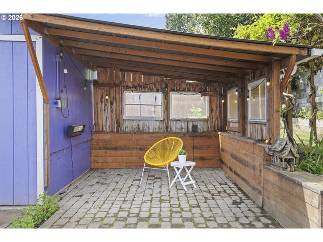 8116 N HARTMAN St, Portland, OR 97203