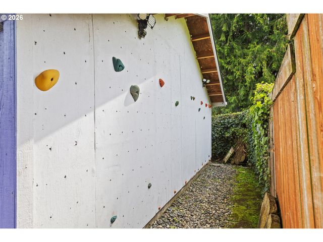 8116 N HARTMAN St, Portland, OR 97203