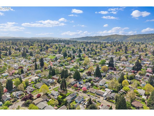 8116 N HARTMAN St, Portland, OR 97203