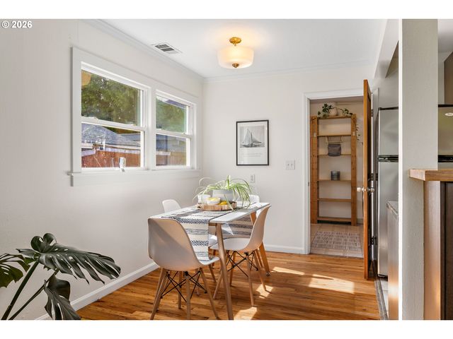 8116 N HARTMAN St, Portland, OR 97203