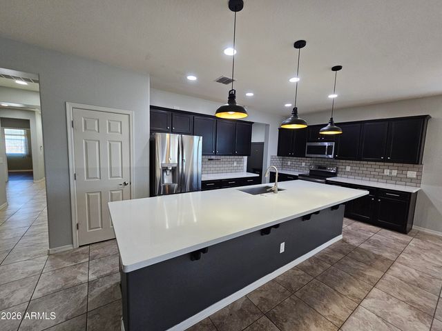 10155 W LOS GATOS Drive, Peoria, AZ 85383