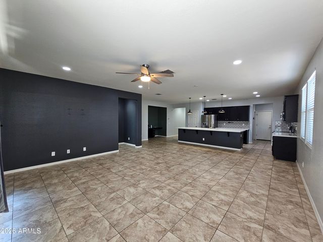 10155 W LOS GATOS Drive, Peoria, AZ 85383