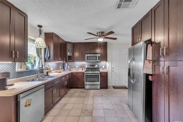 1318 Moller Road, Alvin, TX 77511