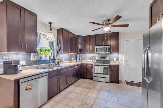 1318 Moller Road, Alvin, TX 77511