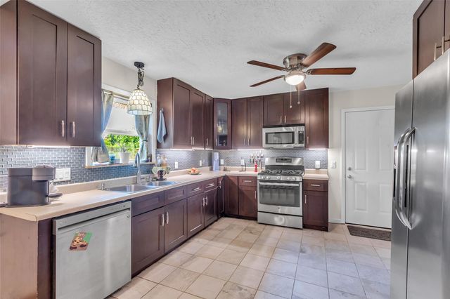 1318 Moller Road, Alvin, TX 77511