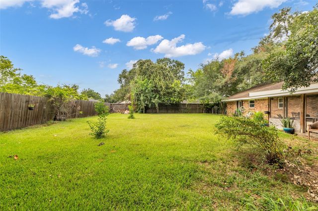 1318 Moller Road, Alvin, TX 77511