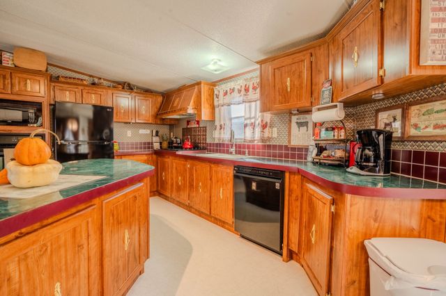 875 Waterloo Rd, Westpoint, TN 38486