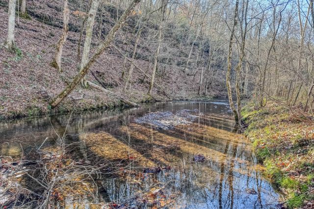 875 Waterloo Rd, Westpoint, TN 38486