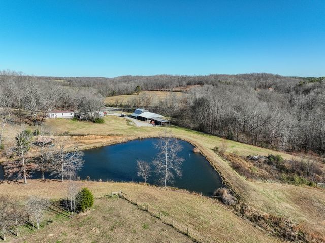 875 Waterloo Rd, Westpoint, TN 38486