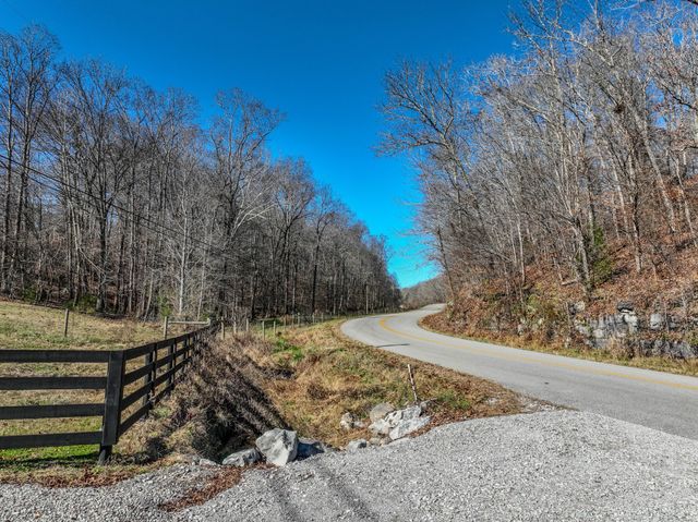 875 Waterloo Rd, Westpoint, TN 38486