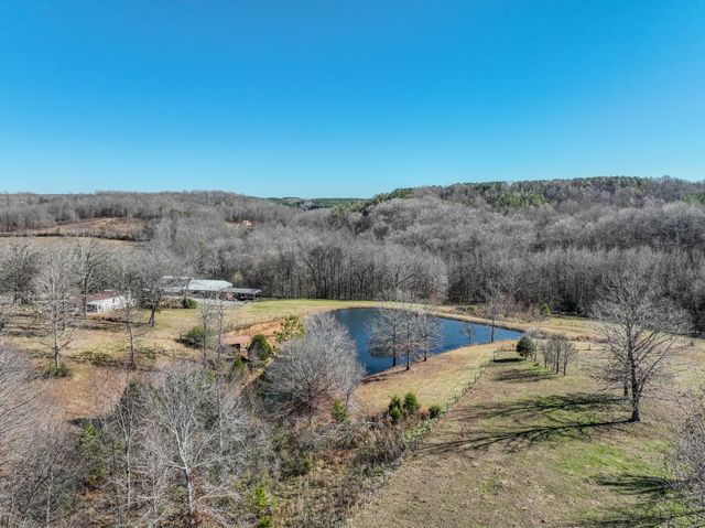 875 Waterloo Rd, Westpoint, TN 38486