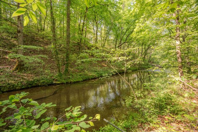 875 Waterloo Rd, Westpoint, TN 38486