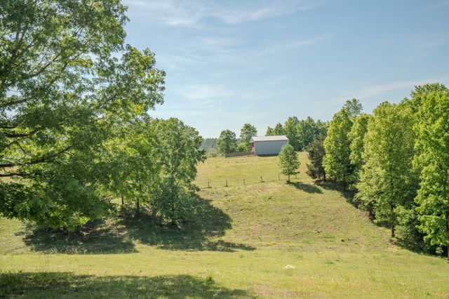 875 Waterloo Rd, Westpoint, TN 38486