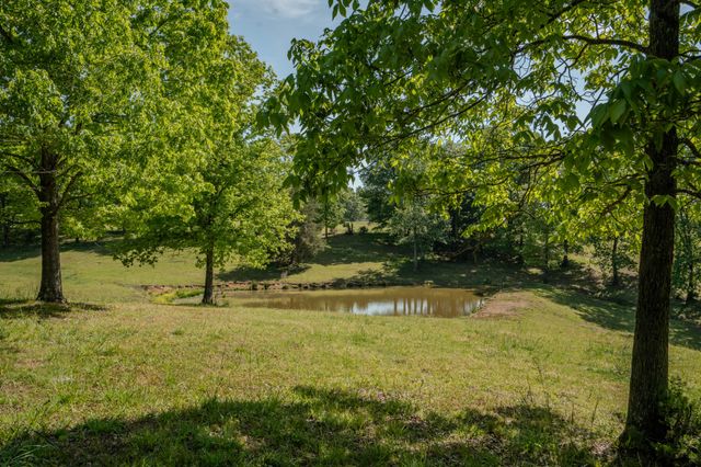 875 Waterloo Rd, Westpoint, TN 38486