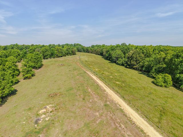 875 Waterloo Rd, Westpoint, TN 38486