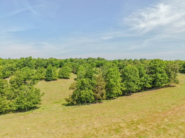 875 Waterloo Rd, Westpoint, TN 38486