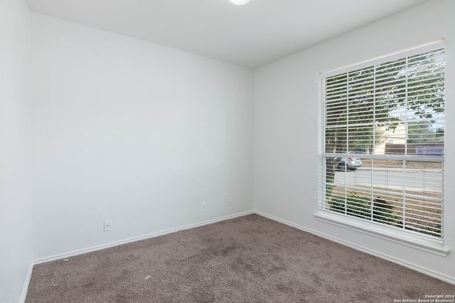 1047 Daffodil Way, San Antonio, TX 78245