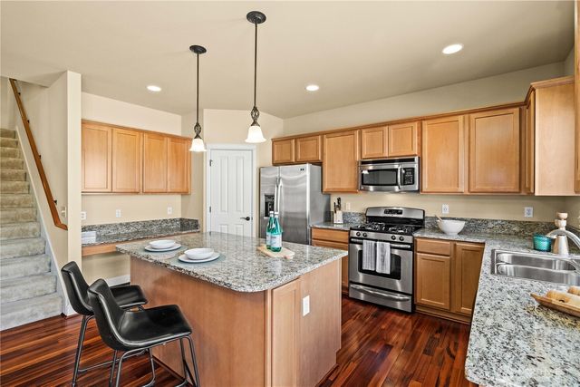 27217 104th Avenue SE, Kent, WA 98030