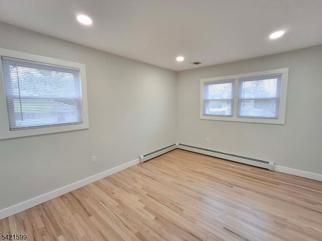 397 Lake Ave, Woodbridge Twp., NJ 07067