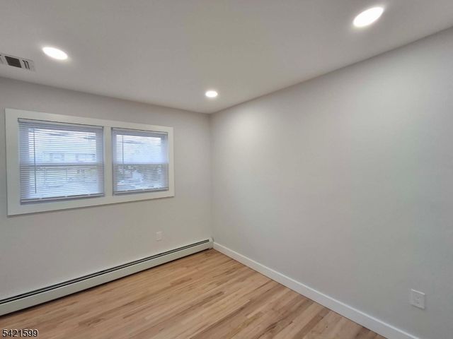 397 Lake Ave, Woodbridge Twp., NJ 07067