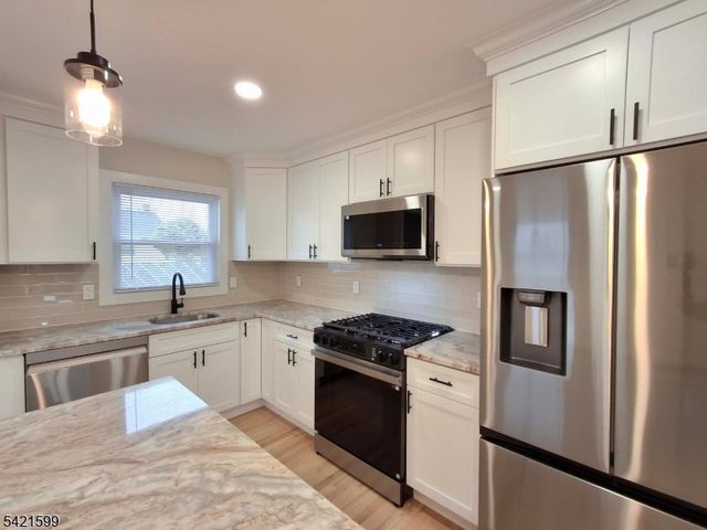 397 Lake Ave, Woodbridge Twp., NJ 07067