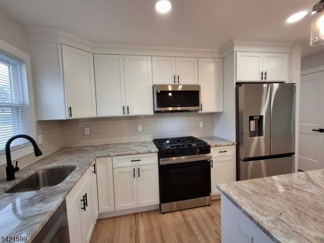 397 Lake Ave, Woodbridge Twp., NJ 07067