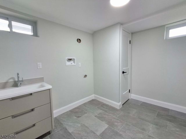 397 Lake Ave, Woodbridge Twp., NJ 07067