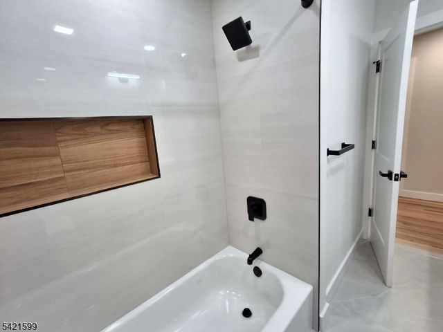 397 Lake Ave, Woodbridge Twp., NJ 07067