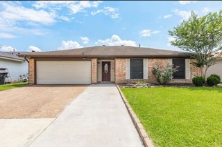 215 N 37th Street, Nederland, TX 77627