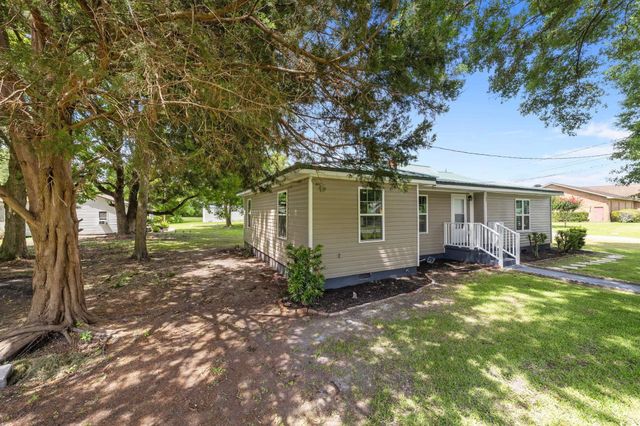 1821 Hawkins St., Georgetown, SC 29440