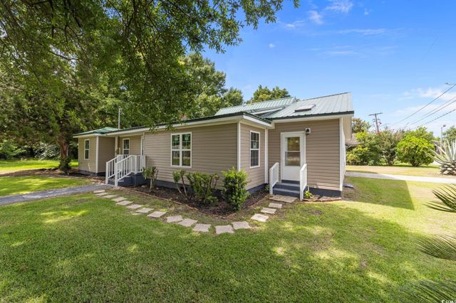 1821 Hawkins St., Georgetown, SC 29440