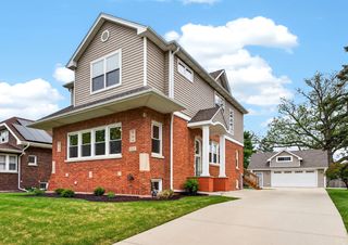 1117 Margret Street, Des Plaines, IL 60016