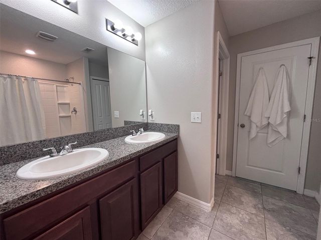 405 SERENITY MILL LOOP, Ruskin, FL 33570