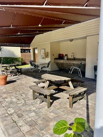 641 Executive Center Drive, West Palm Beach, FL 33401