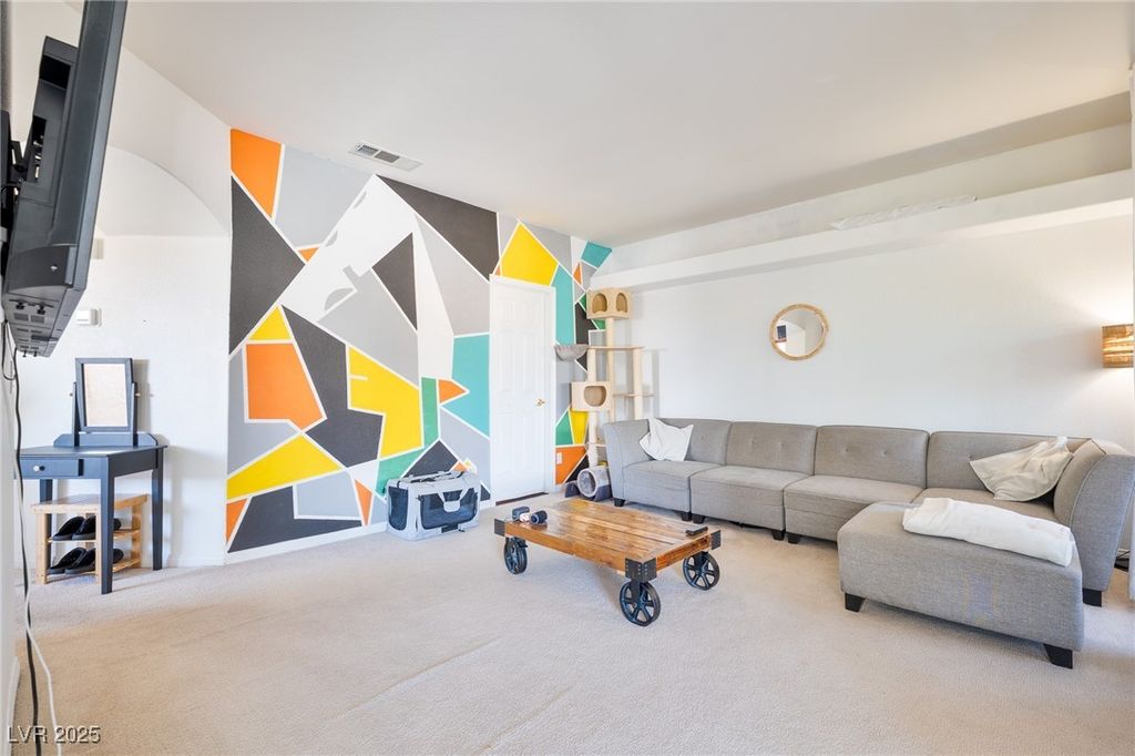 Image 10 of property listing at 8400 White Eagle Avenue 203, Las Vegas, NV 89145