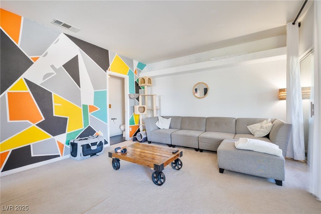 Image 11 of property listing at 8400 White Eagle Avenue 203, Las Vegas, NV 89145