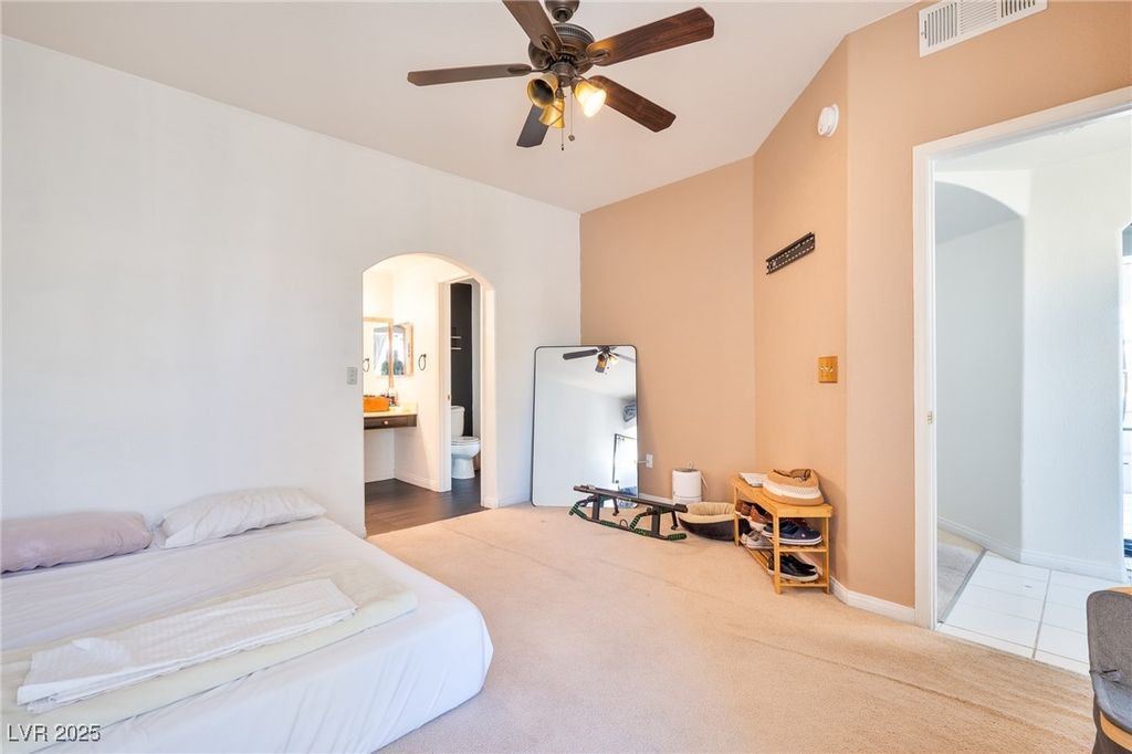 Image 17 of property listing at 8400 White Eagle Avenue 203, Las Vegas, NV 89145